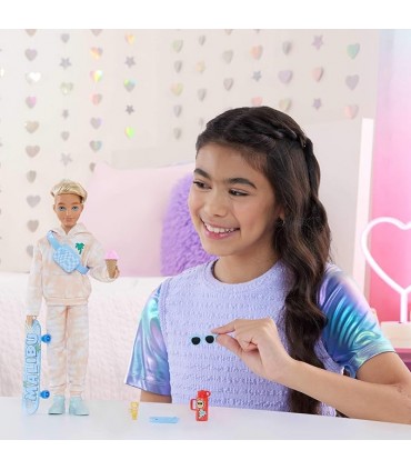 Ken C/Monopatin Amigo Barbie JDD75